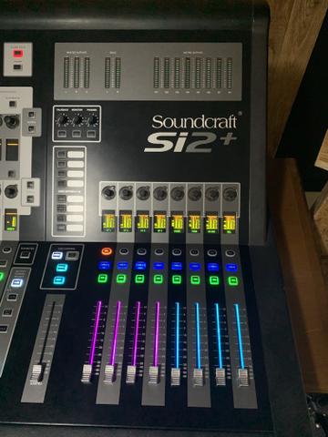 Mesa de Som Soundcraft Si2+