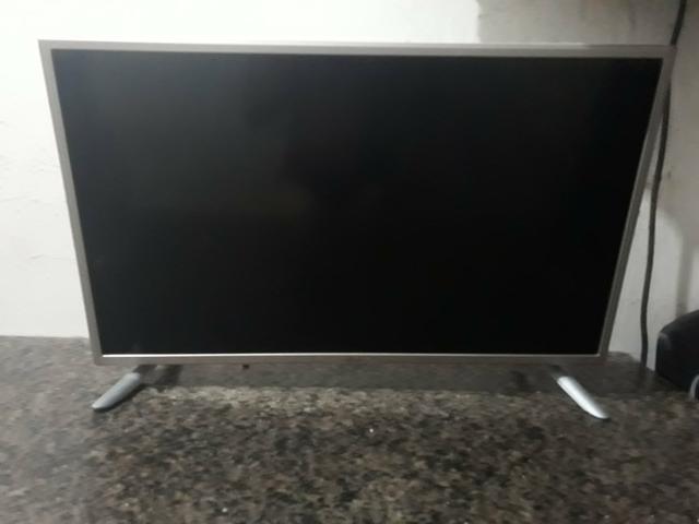 Tv lg em bom estado de 32 polegadas