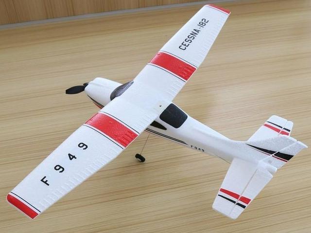 Avião aeromodelo wltoys f949 cessna 182