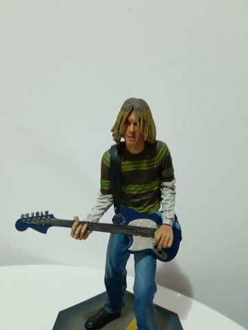 Boneco Kurt Cobain