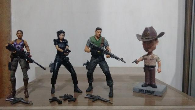 Bonecos figuras Resident Evil e The Walking Dead