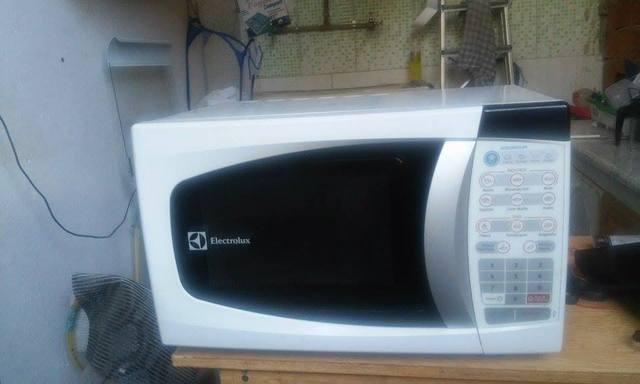 Micro-ondas Eletrolux 20 lts