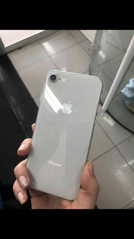 Vende se iPhone 8 64g