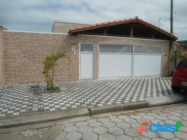 3 dorms + edícula