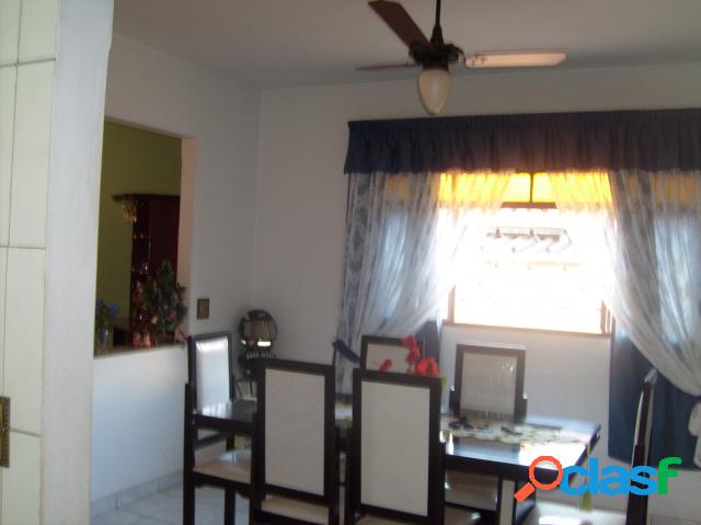 Casa - Venda - Araras - SP - Jd. Italia