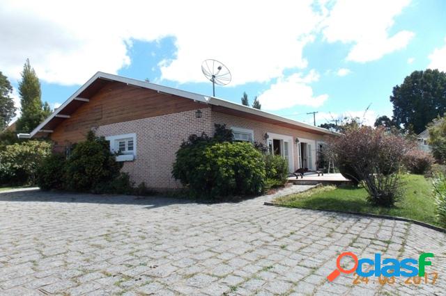 Casa para venda em Campos do Jordão.
