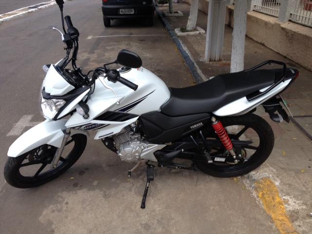 Moto Yamaha Fazer Sed 150 - Branca - Ano/modelo 2014