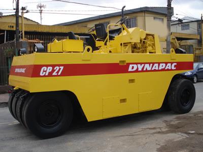 Rolo Compactador de Pneus Dynapanc CP27, Ano 1982