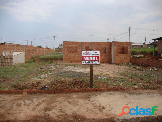 Terreno - Venda - TAQUARITINGA - SP - JARDIM SAO LUIS