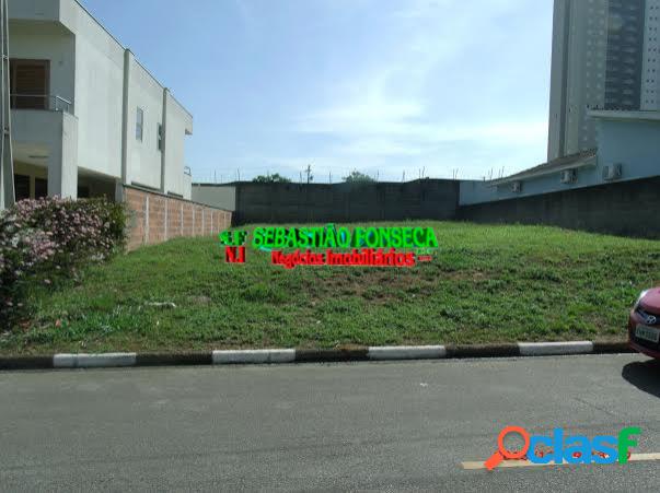 Terreno em Condomínio fechado no Vila Branca Jacareí