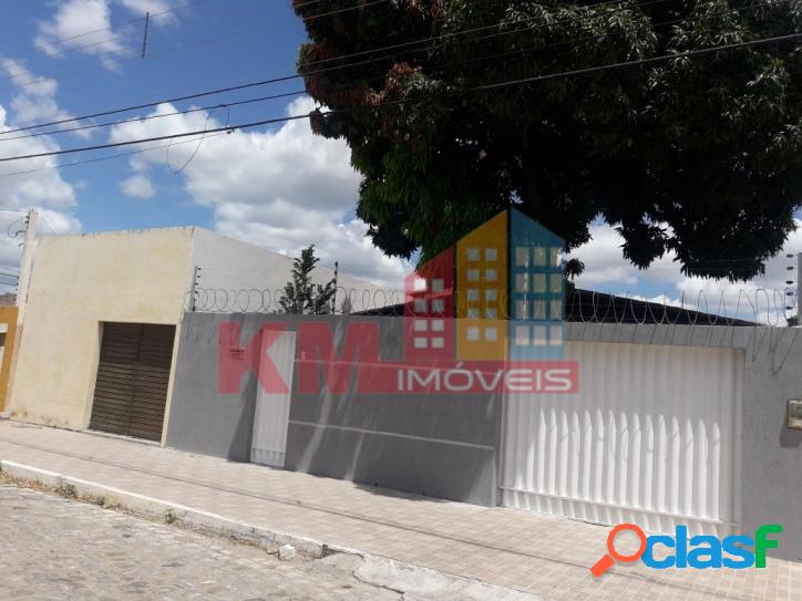 VENDE-SE EXCELENTE CASA COM PONTO COMERCIAL