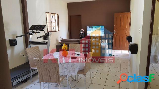 Vende-se casa com amplo quinta próximo ao Hotel Garbos