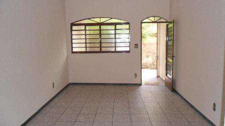 Casa, Universitário, 3 Quartos, 2 Vagas, 1 Suíte