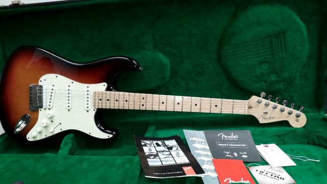 Guitarra Fender Strato Vg Roland Made In Usa Ano  Em Ash