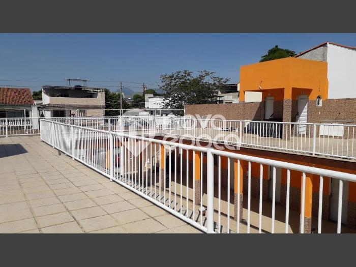 Marechal Hermes, 4 vagas, 1320 m² Rua Américo Rocha,