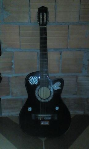Vendo violão por 100 reais
