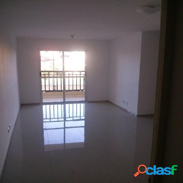 Apartamento 3 Dormitórios 67 m² com sacada - Apartamento a