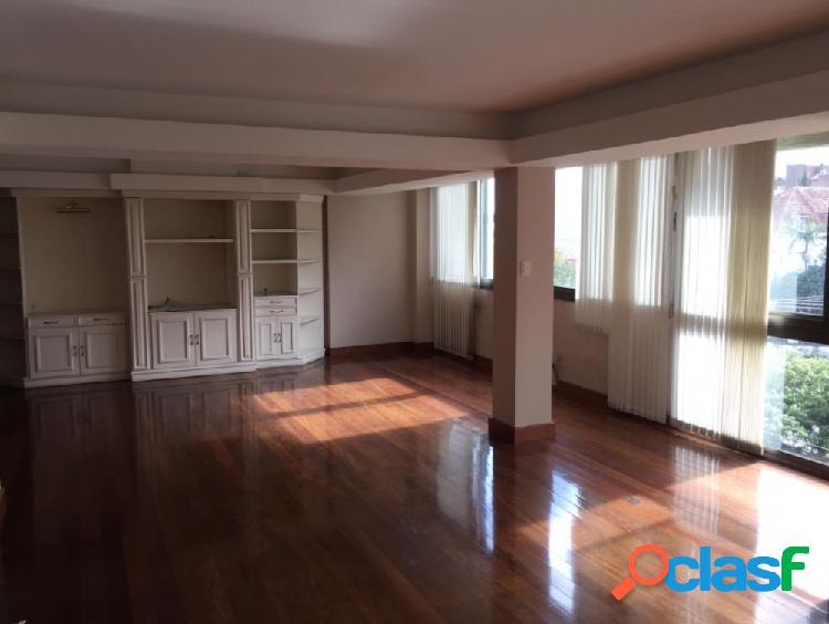 Excelente apartamento - Alto Padrão - Apartamento a Venda