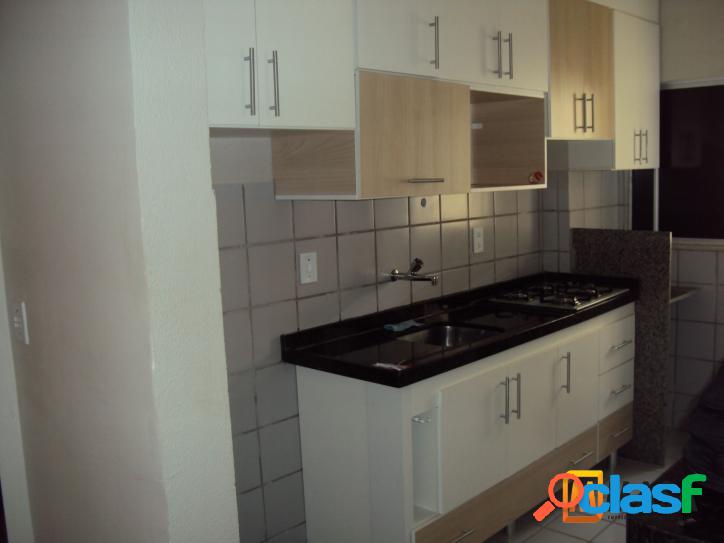 Vende Apartamento de 2 quartos e Nascente