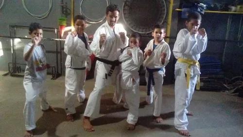 Aulas De Karate, Defesa Pessoal F