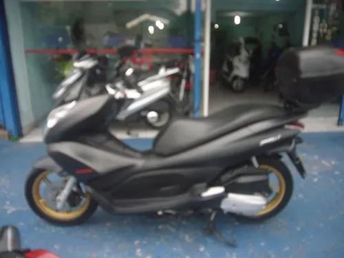 Honda Pcx 150 Delux C/baú Preta 2015 R$ 8.999 Troca Nova