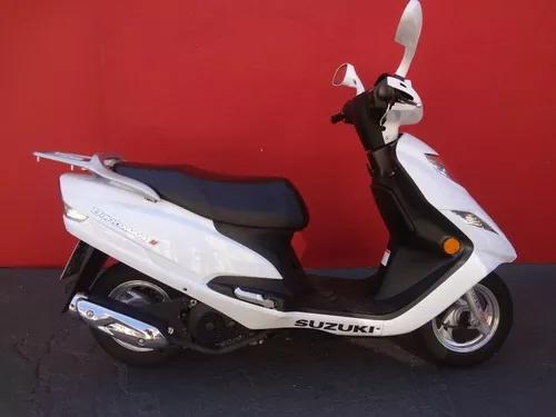 Suzuki Burgman I 2019 Branca