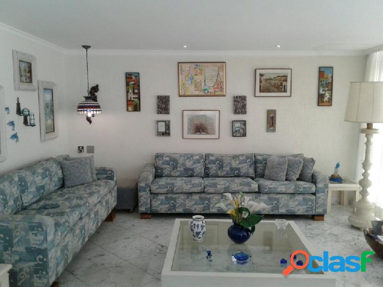 Apartamento Alto Padrão a Venda no bairro Pitangueiras -