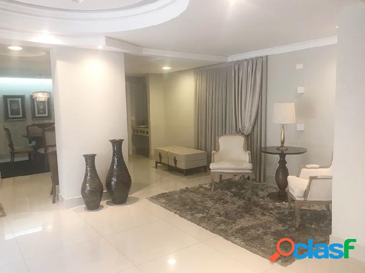 Apartamento a Venda no bairro Centro - Balneário Camboriú,