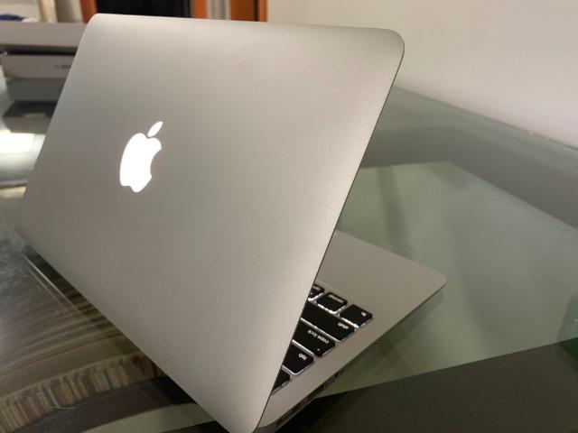 Apple Macbook Air 11p, Core I5, Mid gb RAM, 64gb,