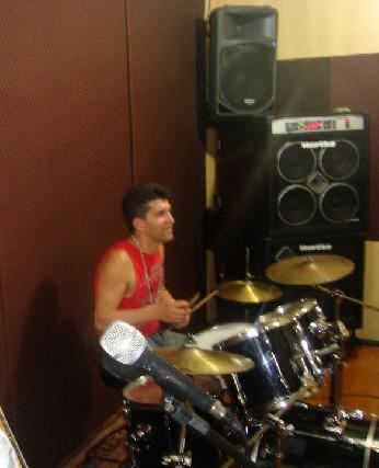 Baterista free lancer ou fixo