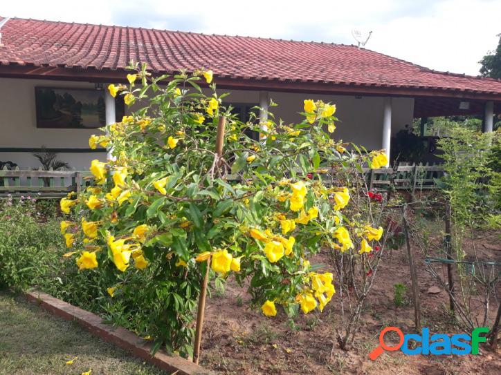 Linda Chácara em Lucianópolis