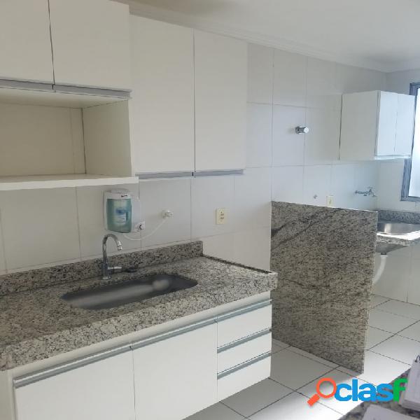 Lindo apartamento no Bromelias!