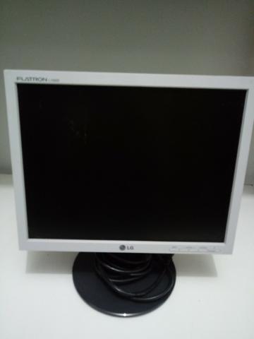 Monitor LCD Flatron LG LS 15 pol.