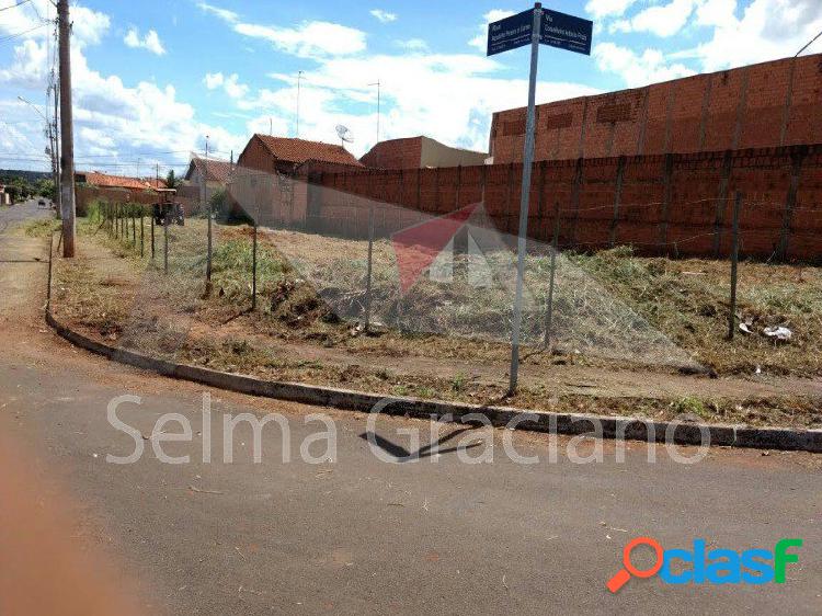 Terreno a Venda no bairro Residencial Grande Horizonte -