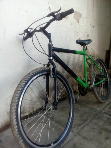 Bicicleta boa só pega e anda aro 26