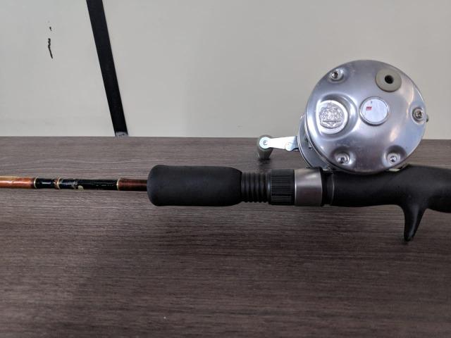 Carretilha Abu Garcia + Vara Marine Sport