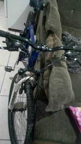 Vende-se uma bicicleta !