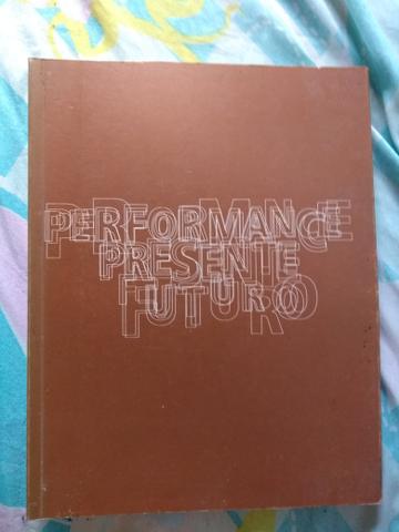 Livro de performances artísticas 30 reais