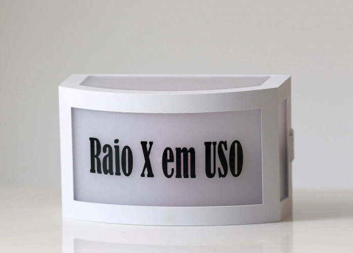 Sinalização Luz Vermelha RAIOS X EM USO + Placas Anvisa
