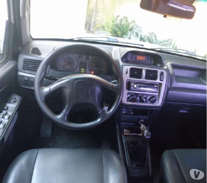 Vendo uma Pajero Io Completa