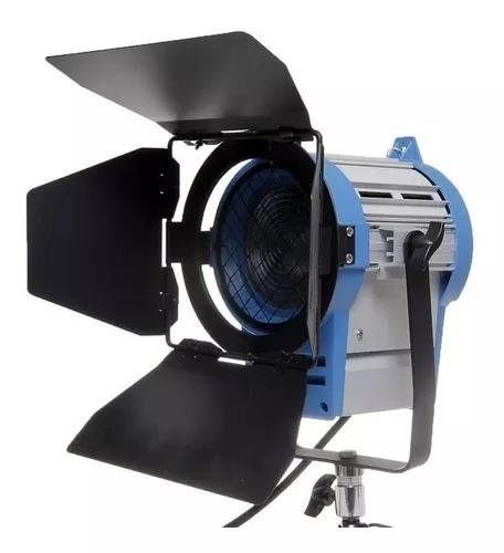 Iluminador Fresnel 650ws