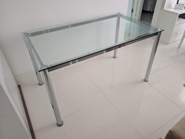 Mesa de vidro 10 mm - 4 lugares - base metálica