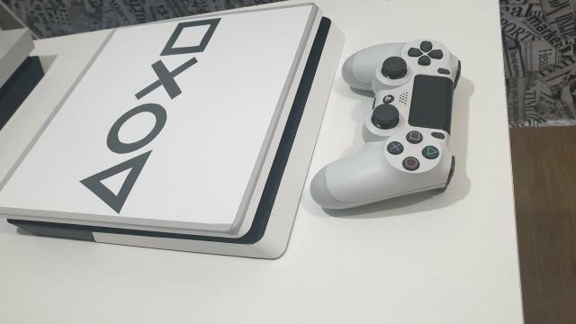 PlayStation Slim 4