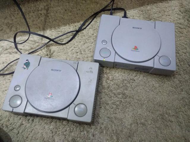 Playstation 1 com defeito 2 peças