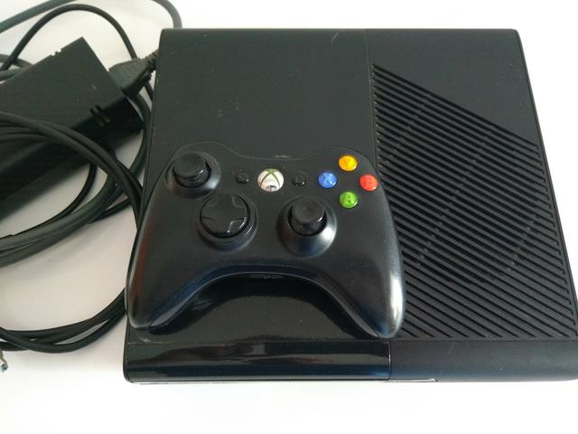 Xbox 360 super slim desbloqueado e com o HD cheio de jogos