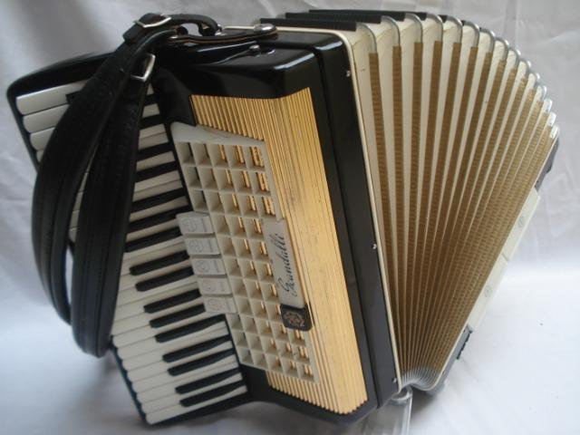 Acordeon 120 baixos scandalli favo de mel impecável