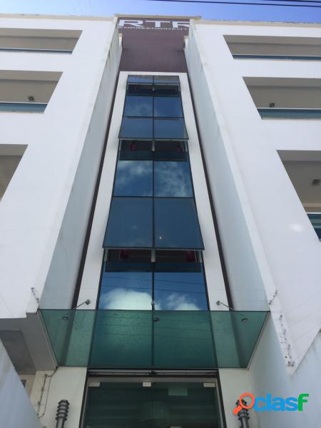 Apartamento com 2 dorms em Camboriú - Centro por 210 mil