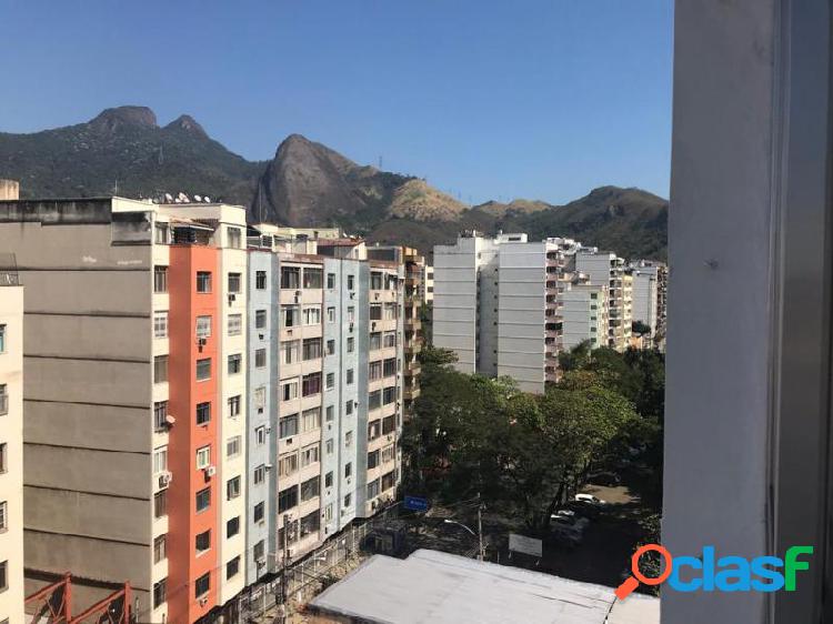 Apartamento com 2 dorms em Rio de Janeiro - Vila Isabel por