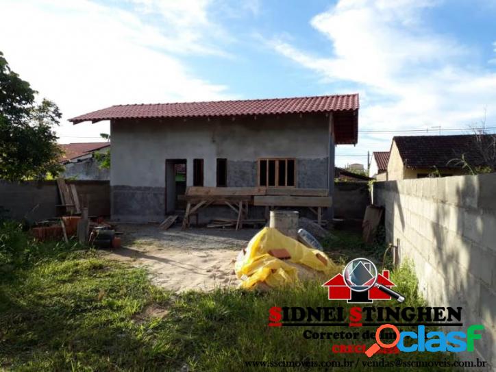 Casa c/ suíte em amplo terreno, em Bal. Barra do Sul - SC.