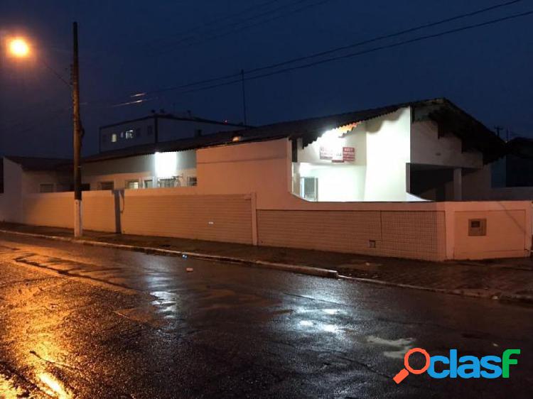 Casa com 1 dorms em Praia Grande - Caiçara por 250 mil à